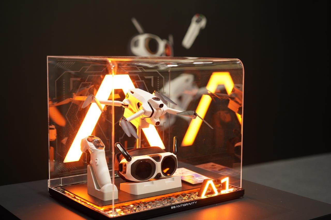 Insta360、世界初8K360度全景ドローン「Antigravity A1」を発表 - 画像7