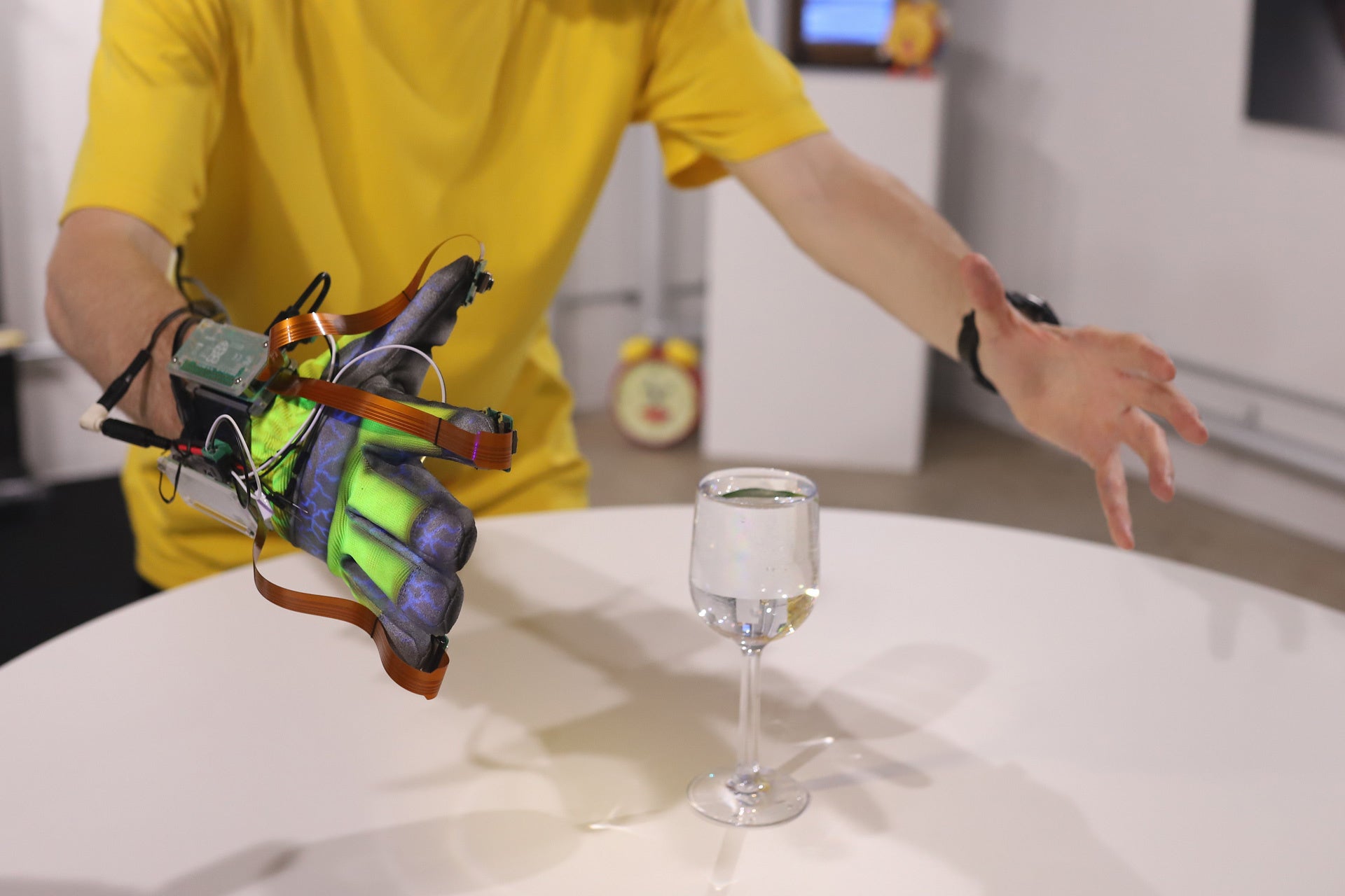 IZUTSUYA、グローブ型3Dスキャンデバイス「3D SCAN GLOVE - IZUII」のプロトタイプを発表 - 画像1