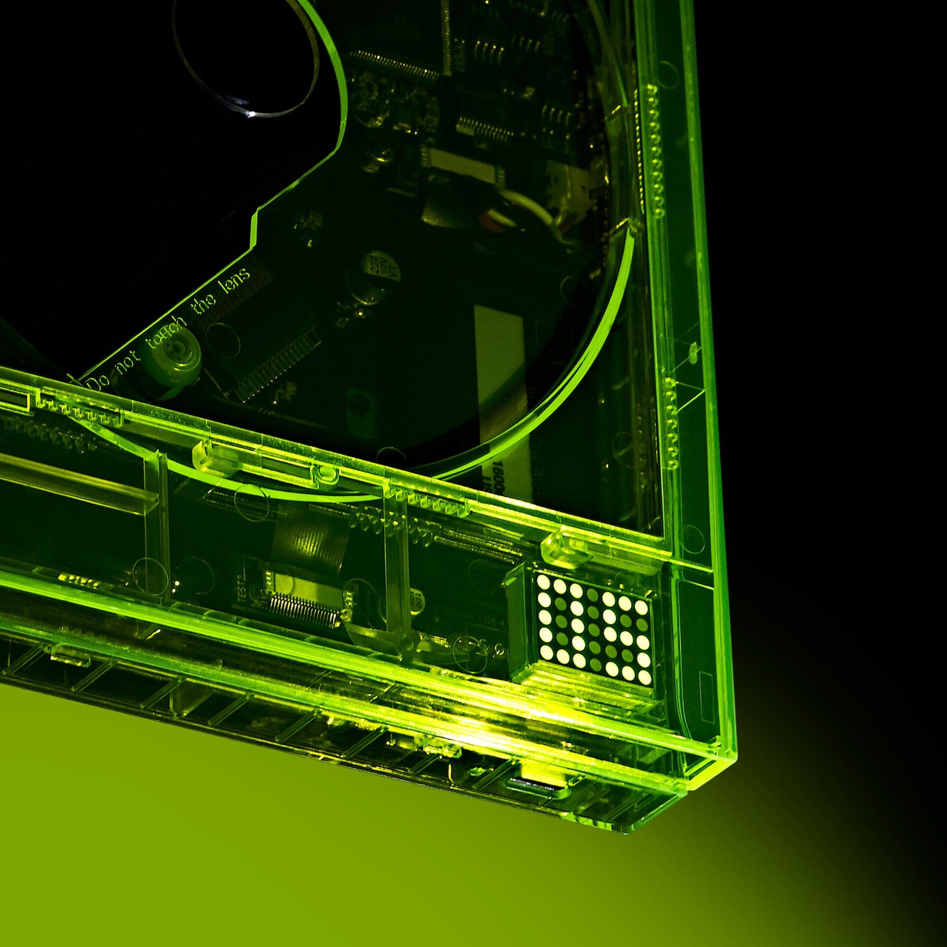 km5、「Neon Collection」を4月1日発売開始 透明とネオンの新カラー - 画像2