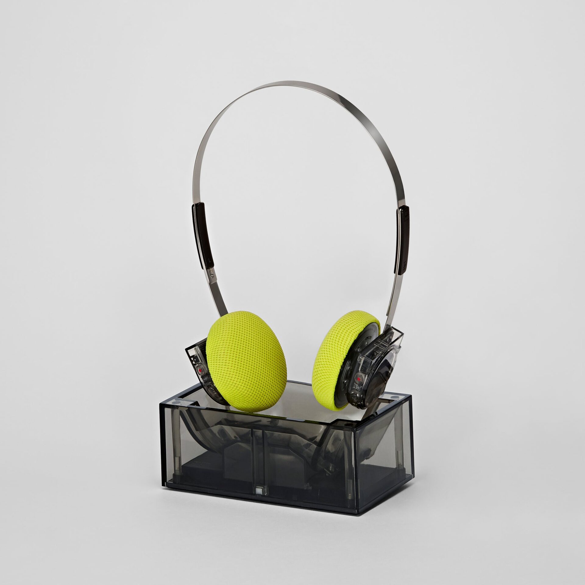 km5、「Neon Collection」を4月1日発売開始 透明とネオンの新カラー - 画像9