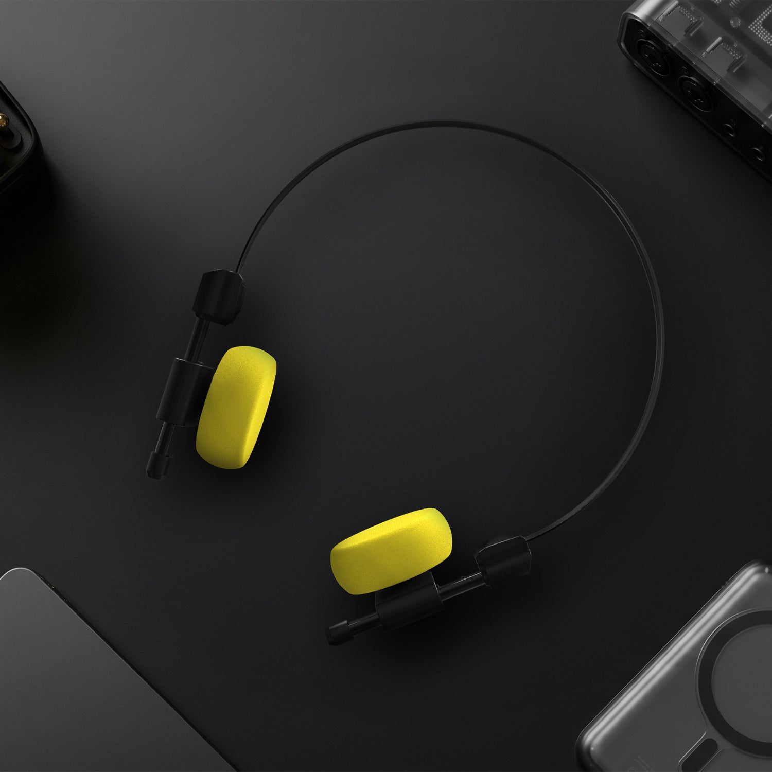 シンシア、重さ約60gの軽量ヘッドホン「MaGdget Headphones」を発表｜この記事のポイント！