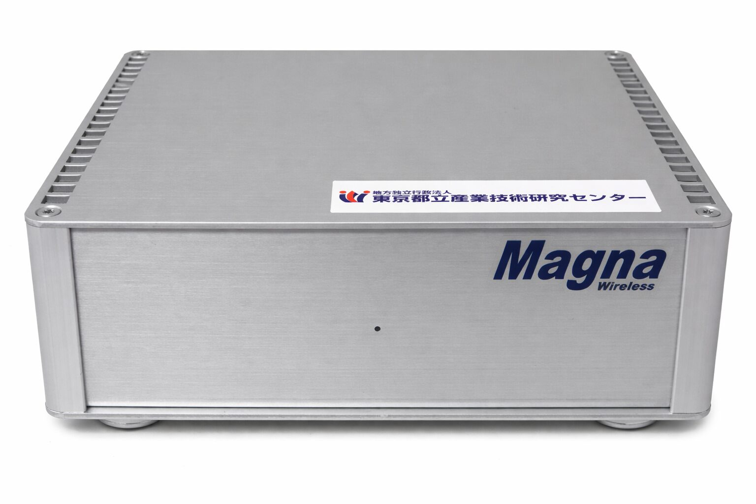 マグナ・ワイヤレス、TSN対応ローカル5G装置「AU-700W」を開発・販売開始 - 画像2