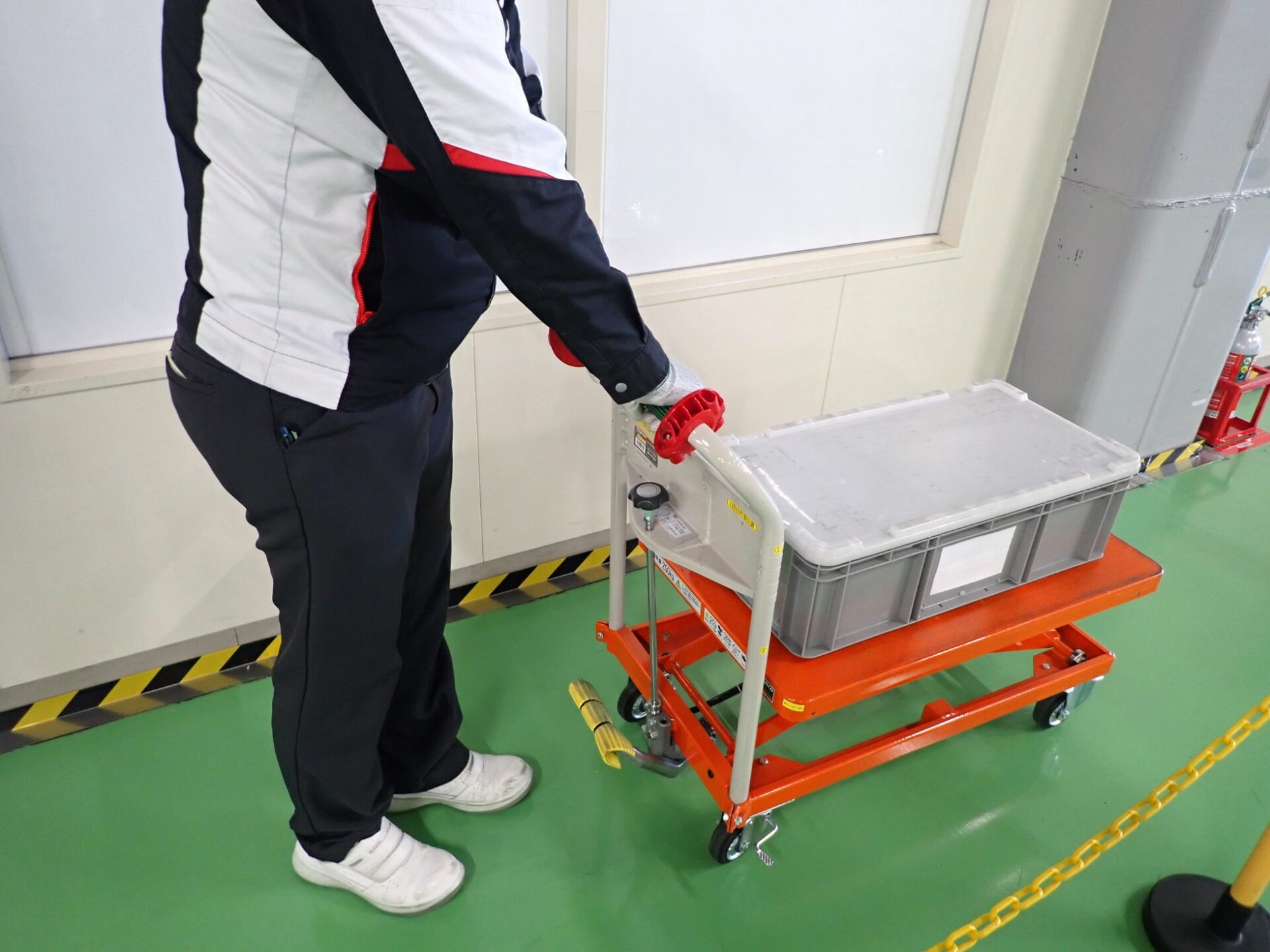 トヨタバッテリー、製造現場の足の負担軽減に「メディエイド」インソールを導入 - 画像4