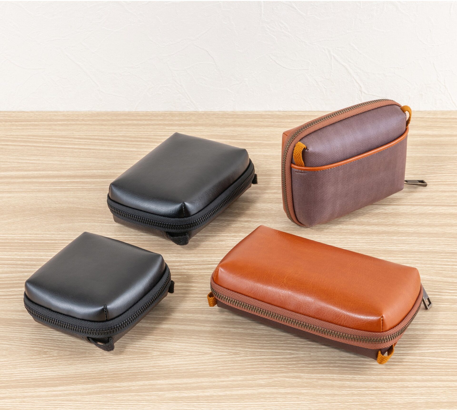 ナカバヤシ、上質素材を採用したガジェット収納「TOTON」を発売｜スタンド機能付きのノートPCケース