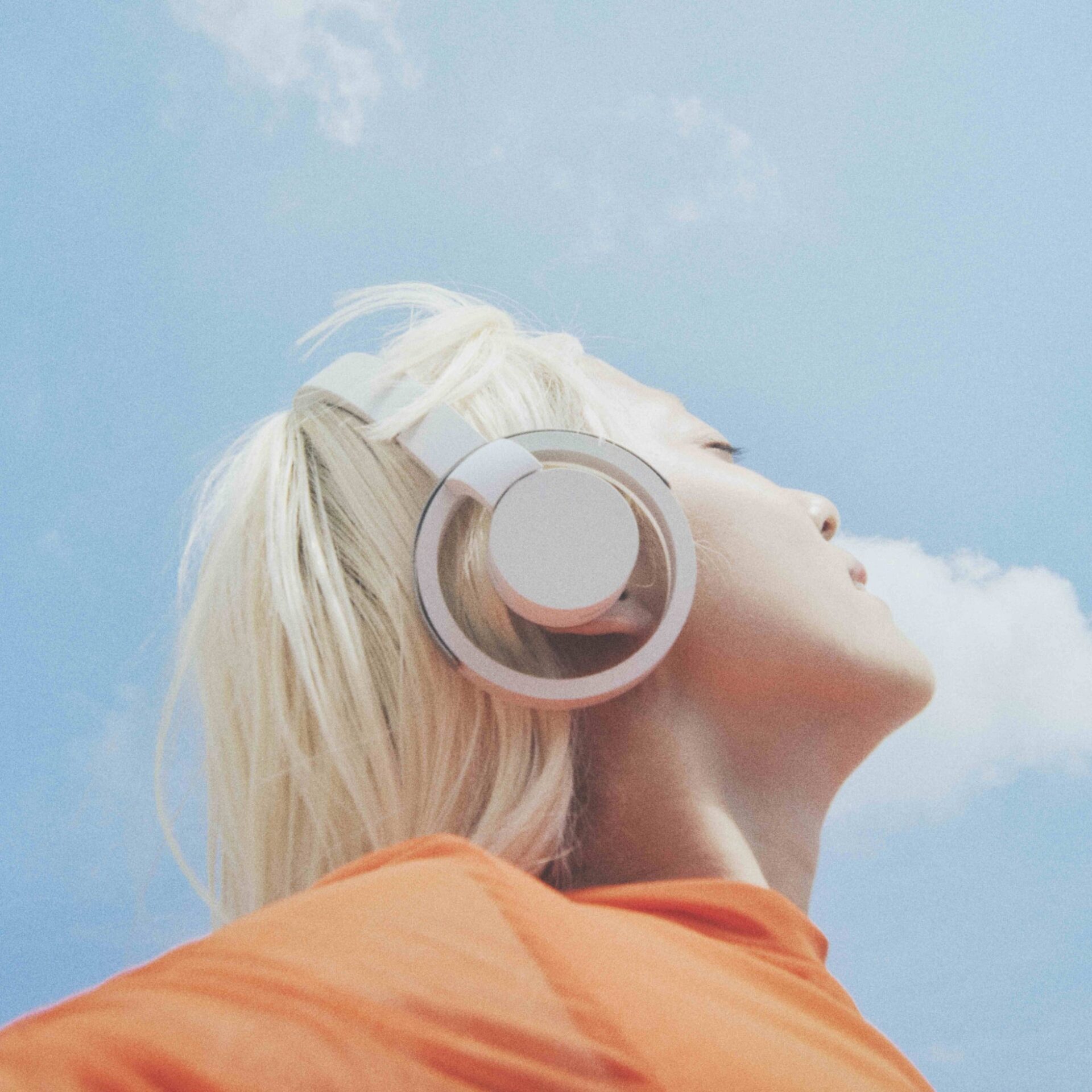 新宿の夜を彩るイマーシブウォークにNTTソノリティの「nwm ONE」を提供 - 画像6