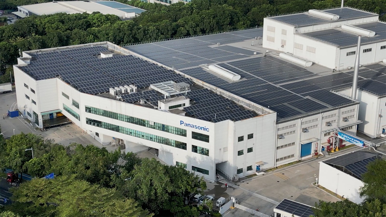 パナソニック、AIサーバ需要増に対応し多層基板材料「MEGTRON」の新ラインを増強 - 画像2