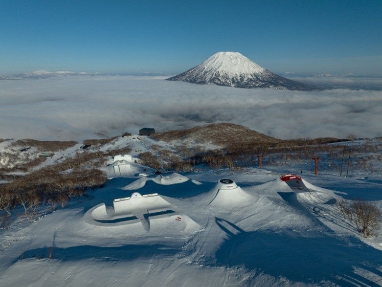 パナソニック、アジア初開催の「Swatch Nines Snow」で特設コースをライトアップ - 画像6