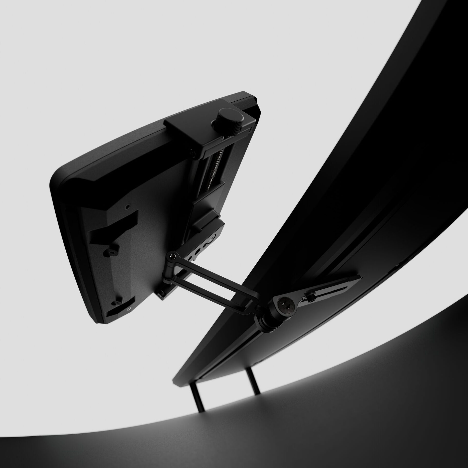 PREDUCTS、大型デバイスを浮かせて固定する「Clamp Gadget Arm」を発売 - 画像5