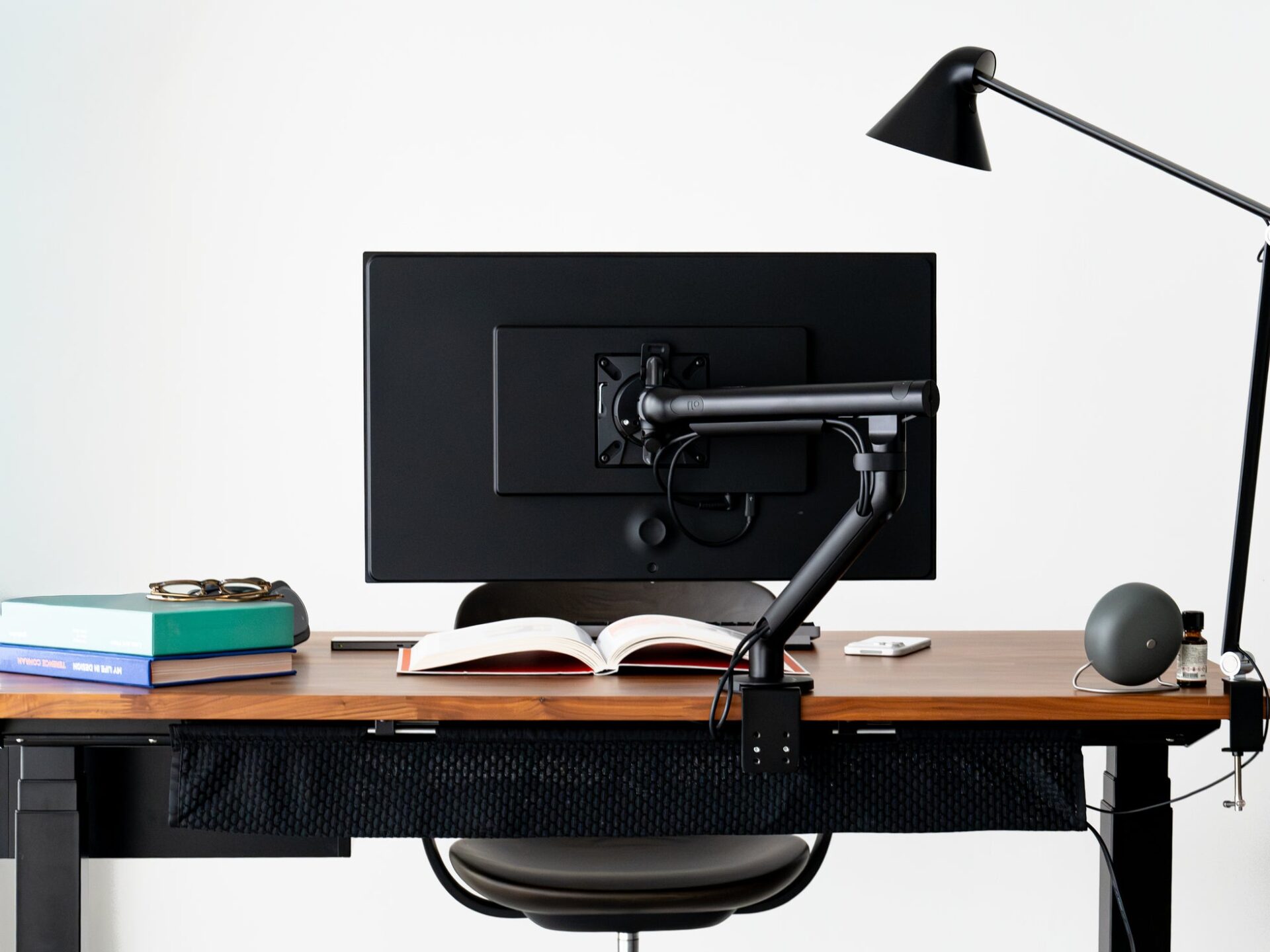 PREDUCTS、約15年ぶりアップデートの新型モニターアーム発売 - 画像1