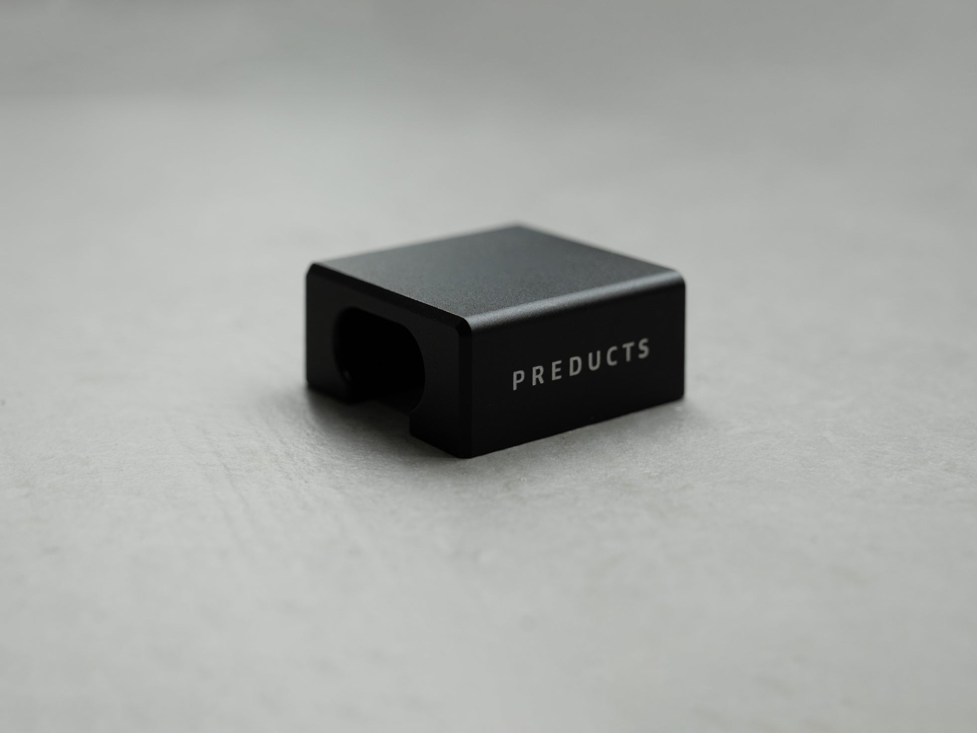 PREDUCTS、アルミ削り出しのケーブルホルダー第2世代を発売 - 画像3