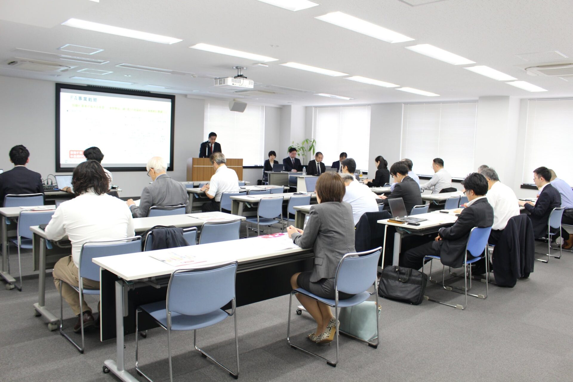 パンチ工業、中期経営計画「バリュークリエーション28」を策定 - 画像3