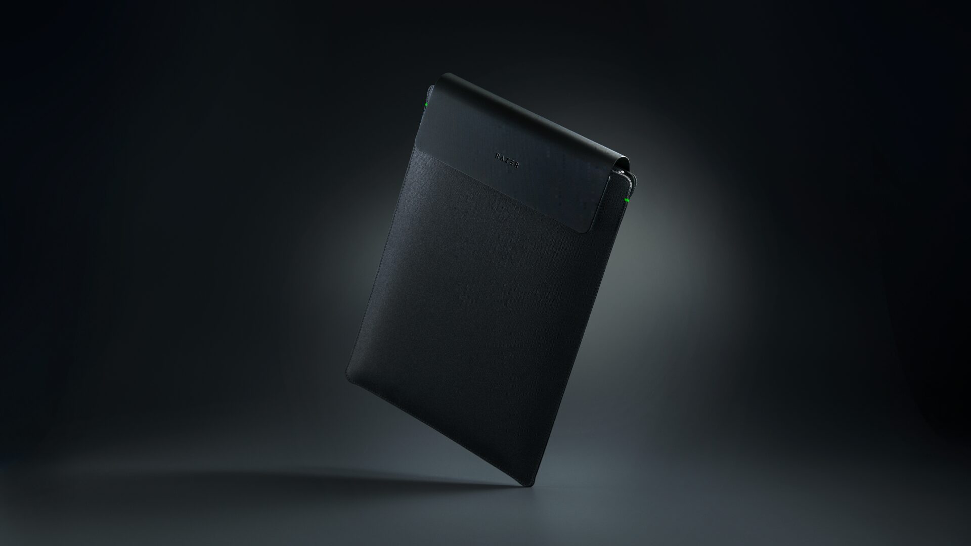 Razer、Laptop Sleeve 16” with Wireless Chargingを発表 - 画像1