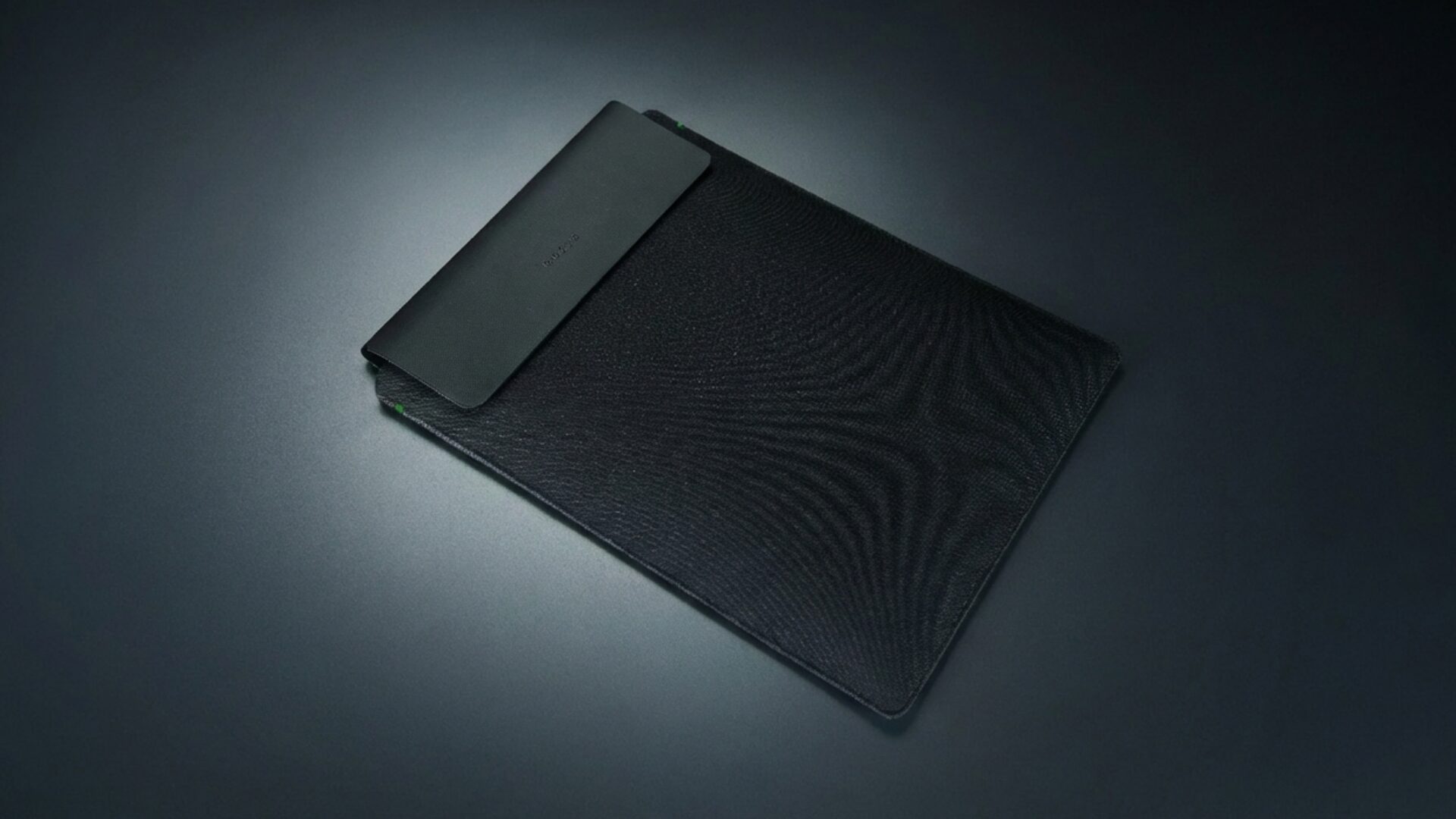Razer、Laptop Sleeve 16” with Wireless Chargingを発表 - 画像4