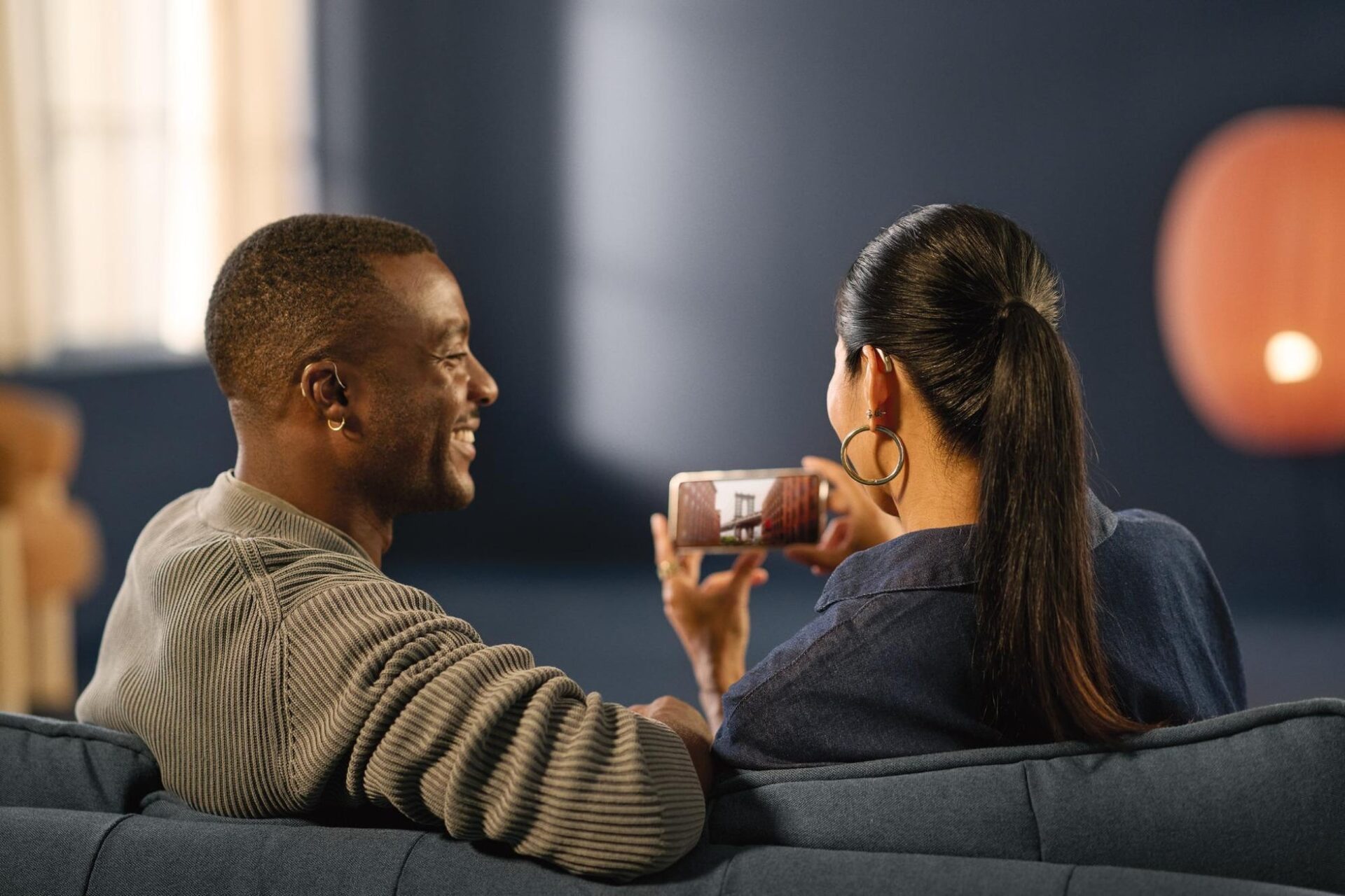 GNヒアリング、Auracast対応の耳あな型補聴器「リサウンド・サビー」等を発表 - 画像4