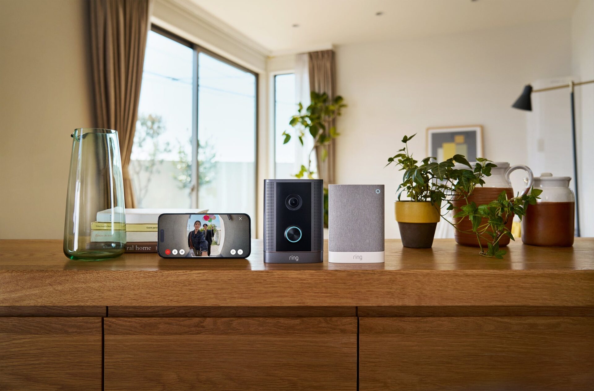 Amazon、日本限定モデル「Ring 防犯ドアホン プロ」を発表 - 画像1