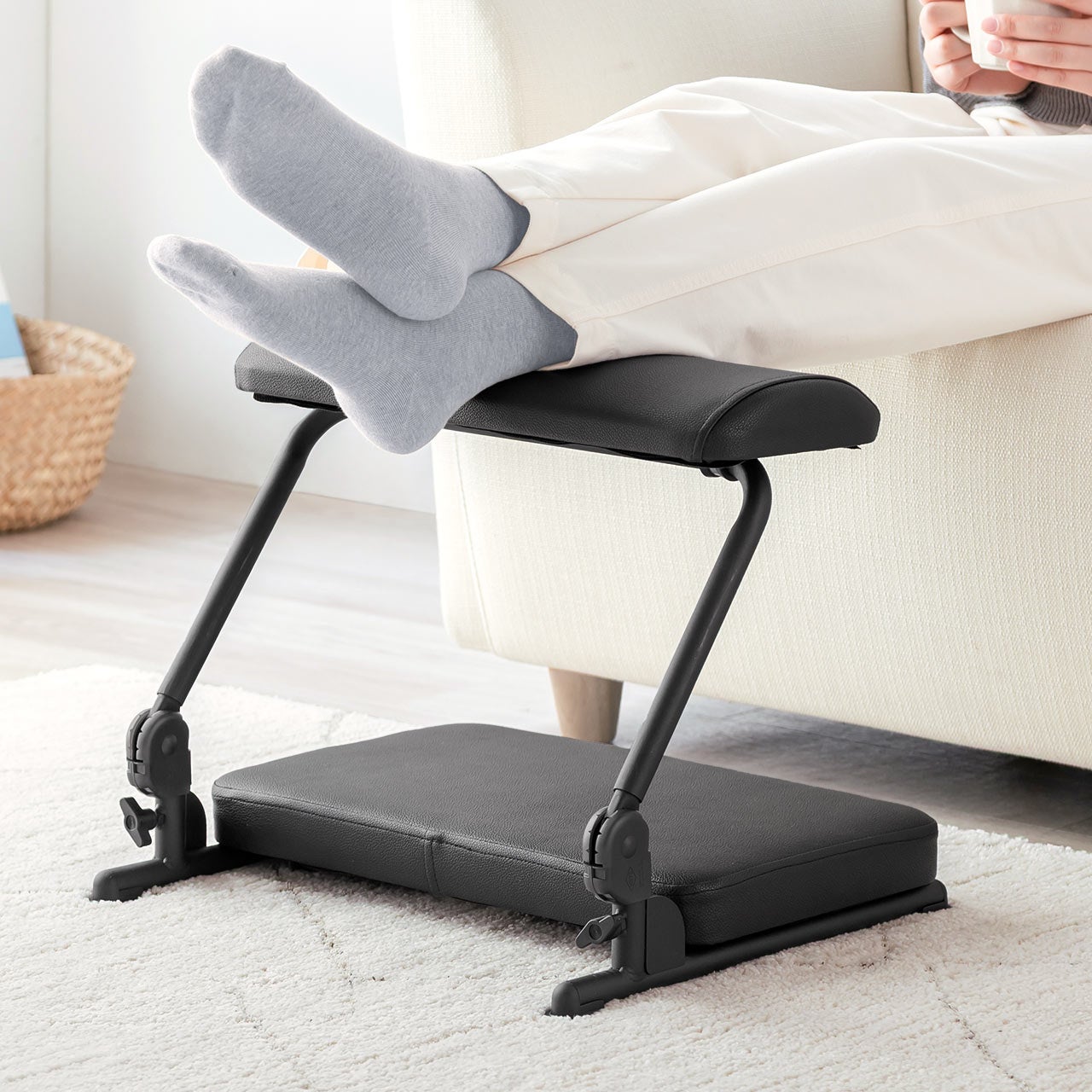サンワダイレクト、高さ・角度を調整できる3WAYフットレストを発売 - 画像3