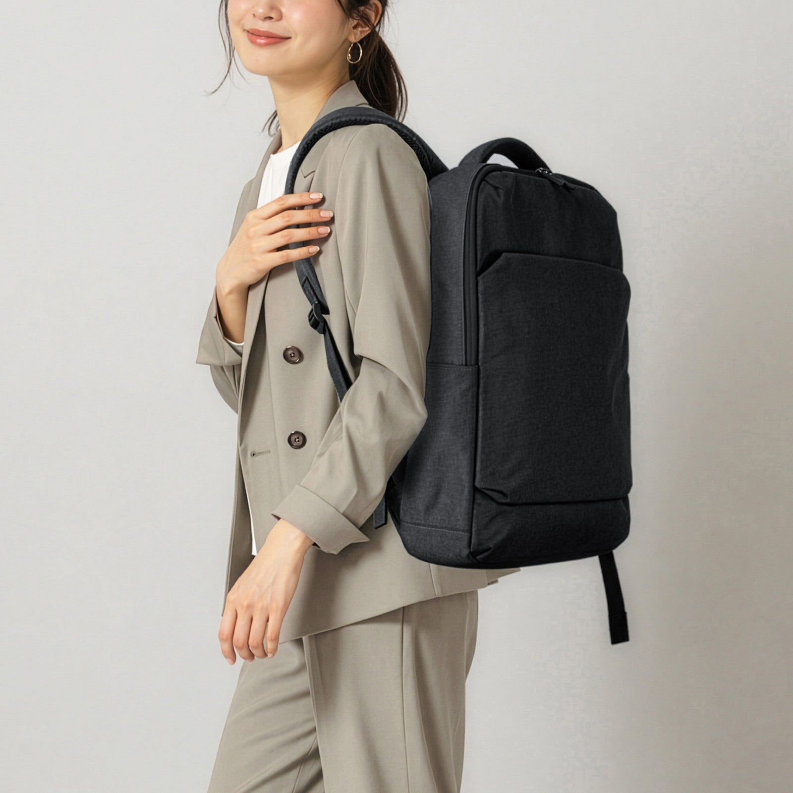 サンワサプライ、550gの軽量PCバックパック「BAG-BP18BK」を発売 - 画像12