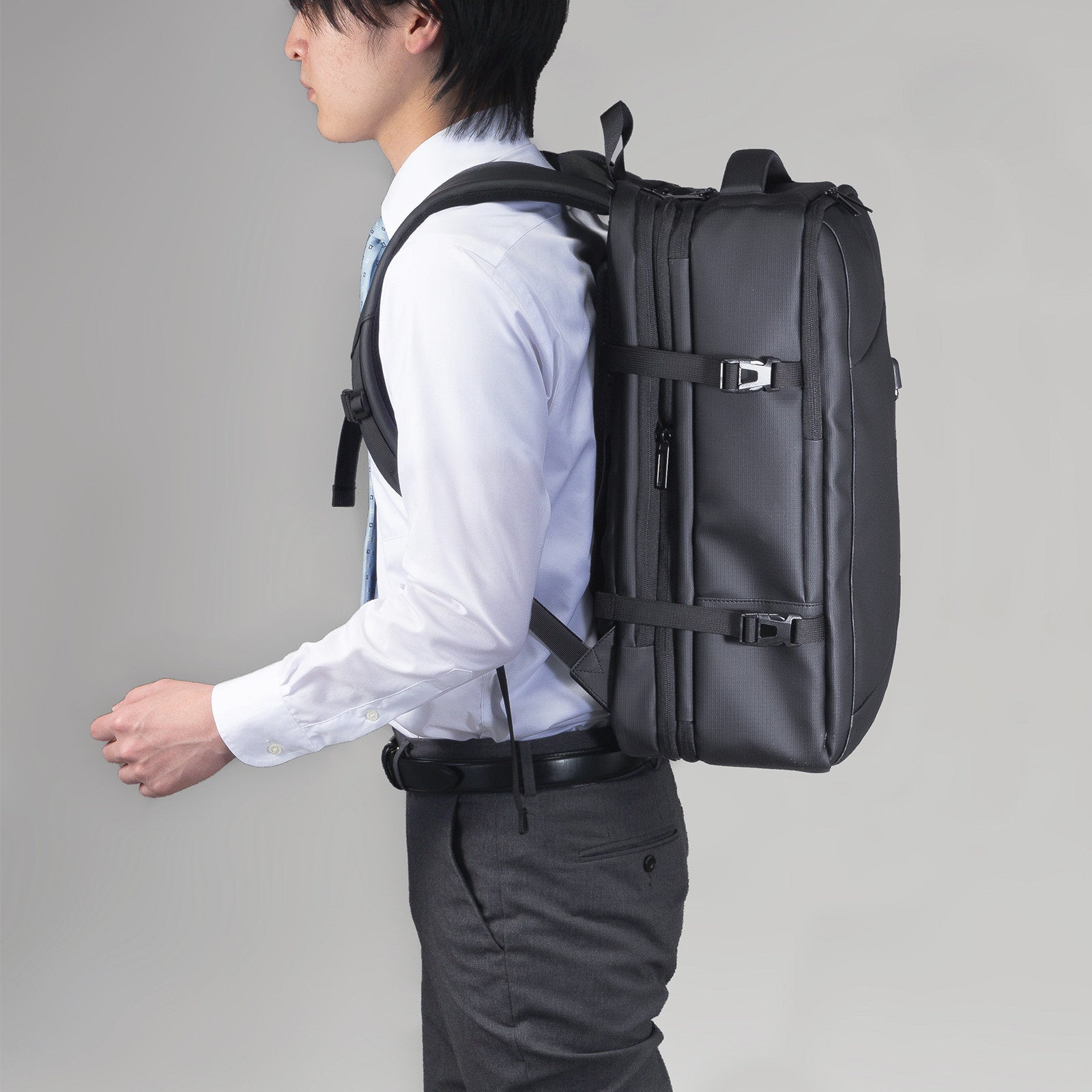 サンワサプライ、荷物に合わせて容量を拡張できるビジネスリュックを発売 - 画像5