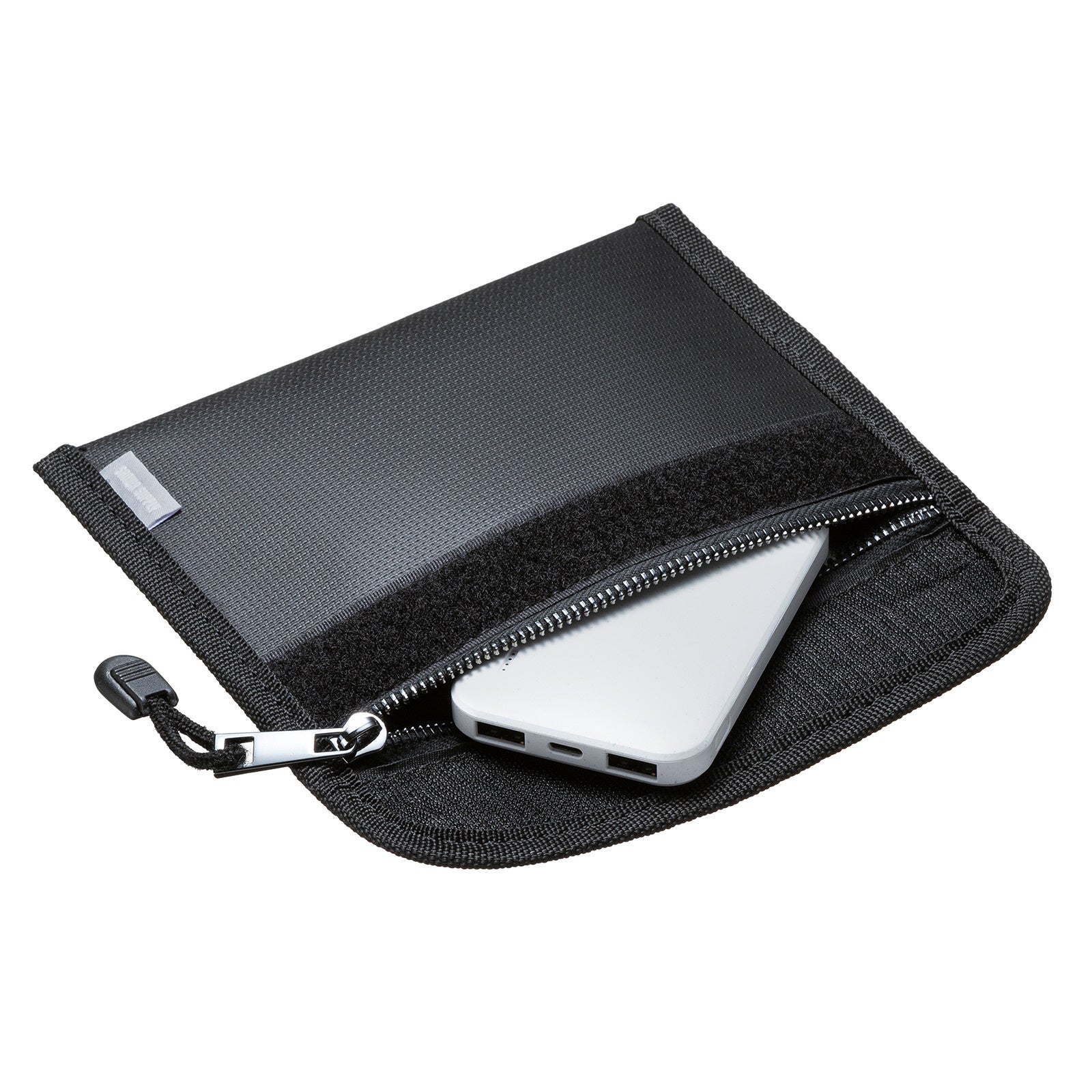 サンワサプライ、難燃素材を採用したモバイルバッテリー用ポーチを発売 - 画像5