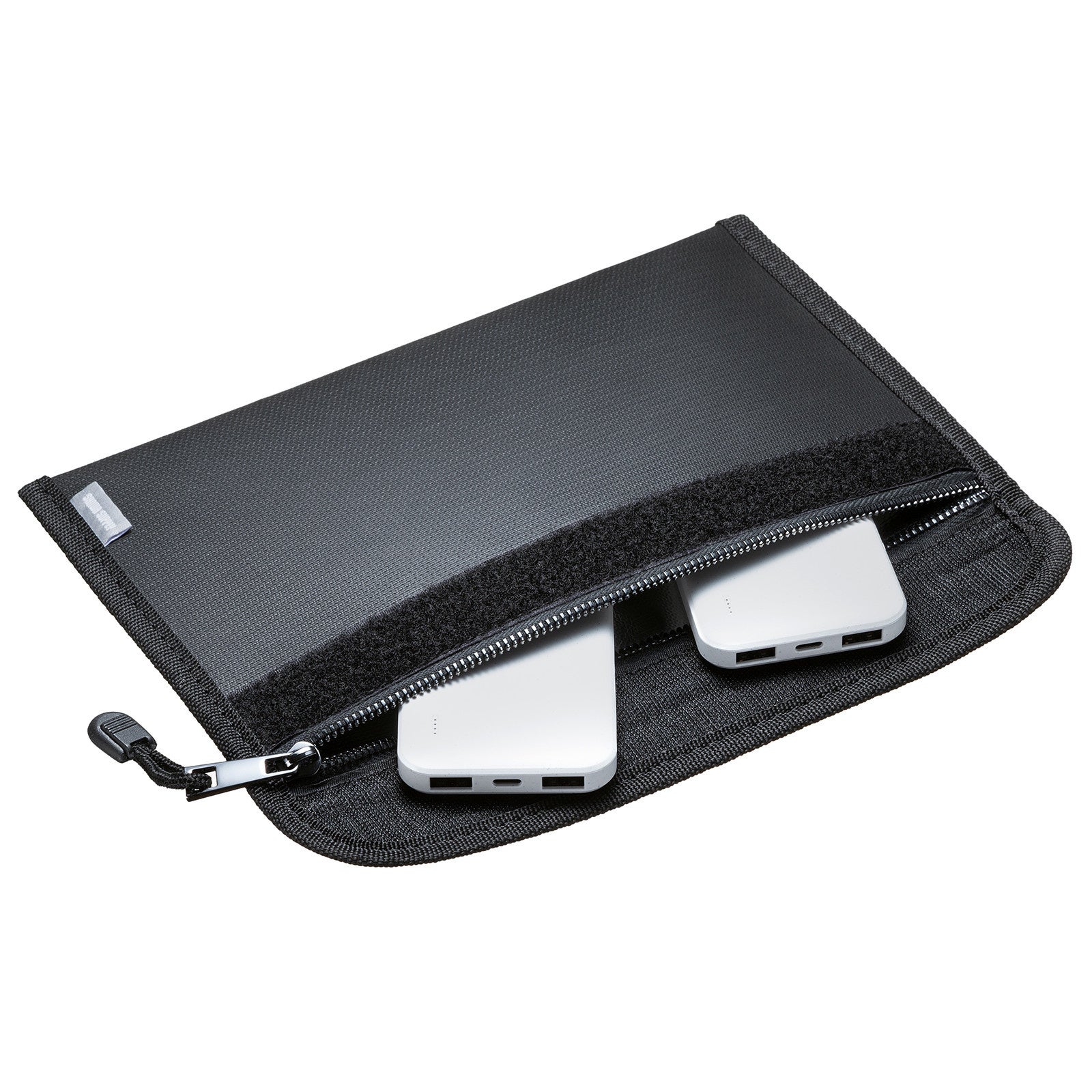 サンワサプライ、難燃素材を採用したモバイルバッテリー用ポーチを発売 - 画像7