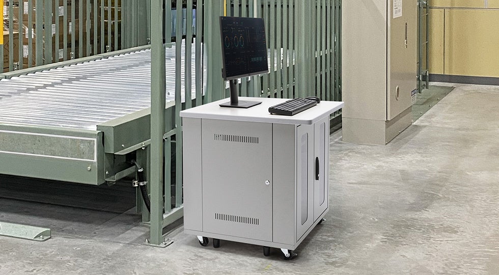 サンワサプライ、19インチマウント搭載のデスクを発売 - 画像3