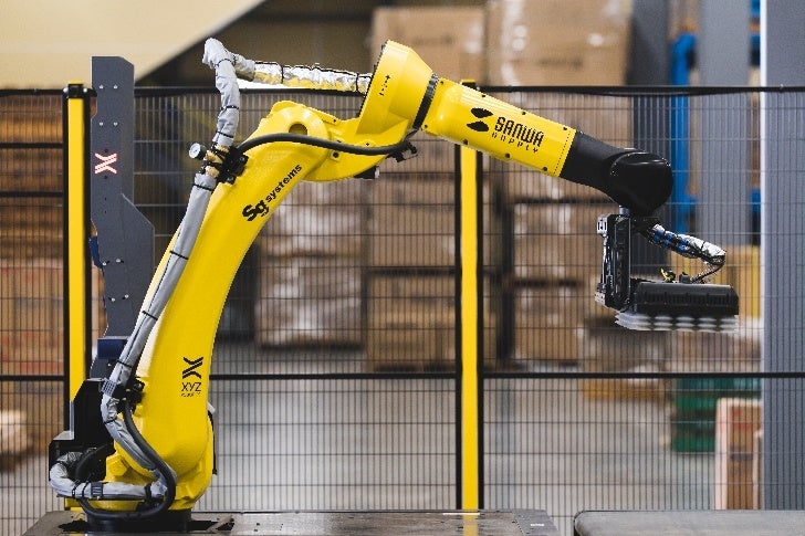 サンワサプライとSGシステム、西日本物流センターにAI荷下ろしロボットを導入｜物流現場の過酷な環境を改善する自動化技術