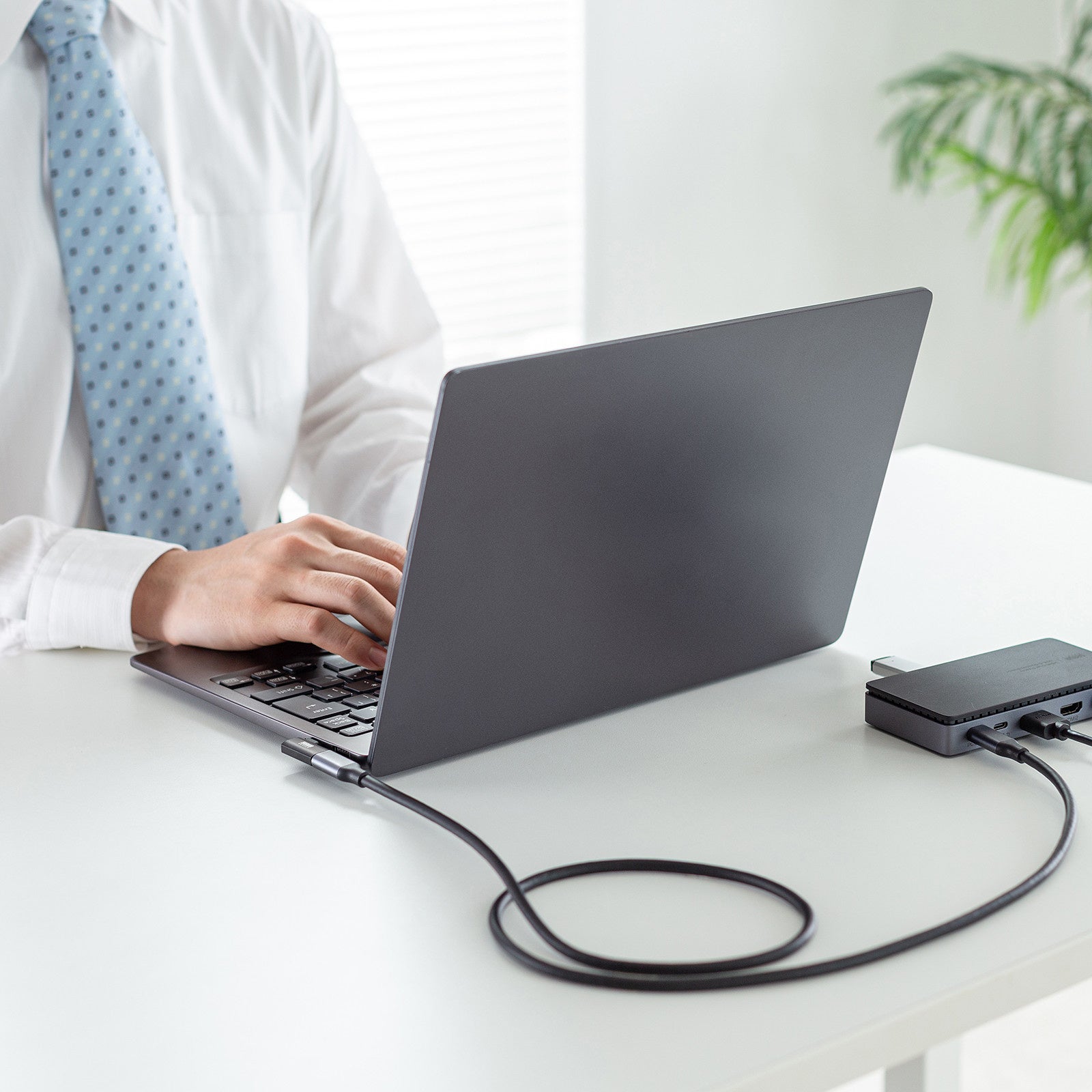 サンワサプライ、USB PD 240W/40Gbps対応のType-C L字変換アダプタを発売 - 画像5