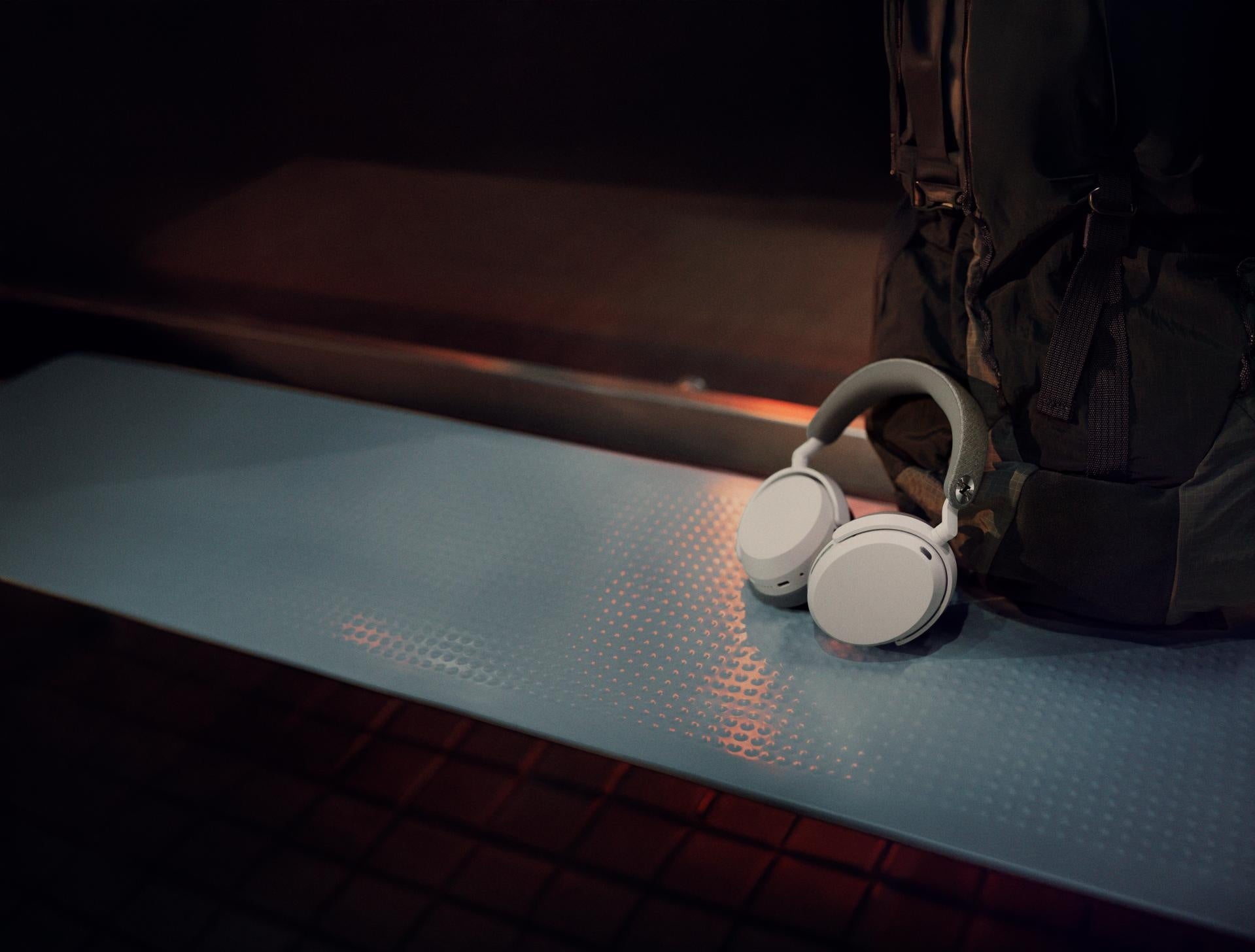 ゼンハイザー、フラッグシップヘッドホン「MOMENTUM 5 Wireless」を発売｜フラッグシップモデル「MOMENTUM 5 Wireless」が登場