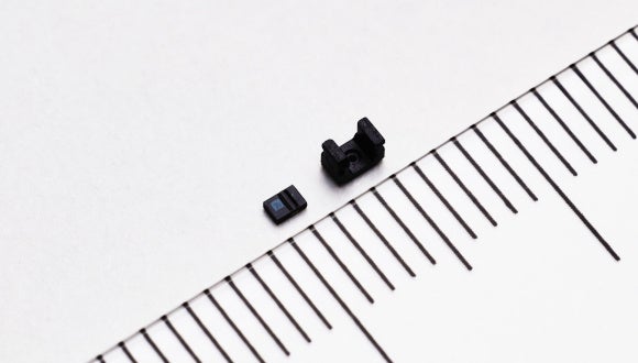シャープ、業界最小・最薄級の反射形フォトインタラプタを開発 - 画像1