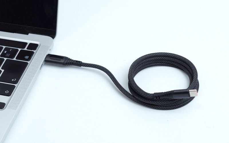 サンコー、出力ワット数が視える100W対応マグネット式充電ケーブルを発売|マグネットで整理整頓が容易なUSB Type-Cケーブル
