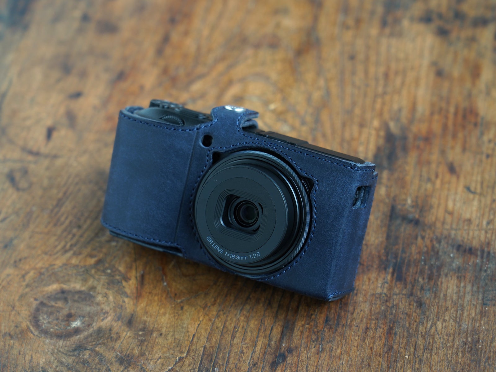 ULYSSES、リコーGR4専用レザーボディスーツを発売 - 画像2