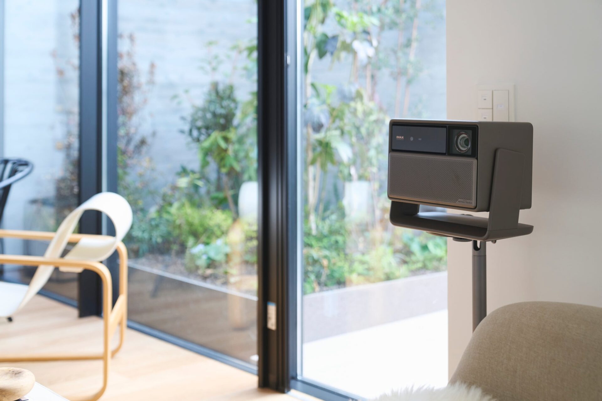 XGIMI、薄型4Kプロジェクター「Elfin Flip 4K」を高級賃貸のモデルルームに採用 - 画像4
