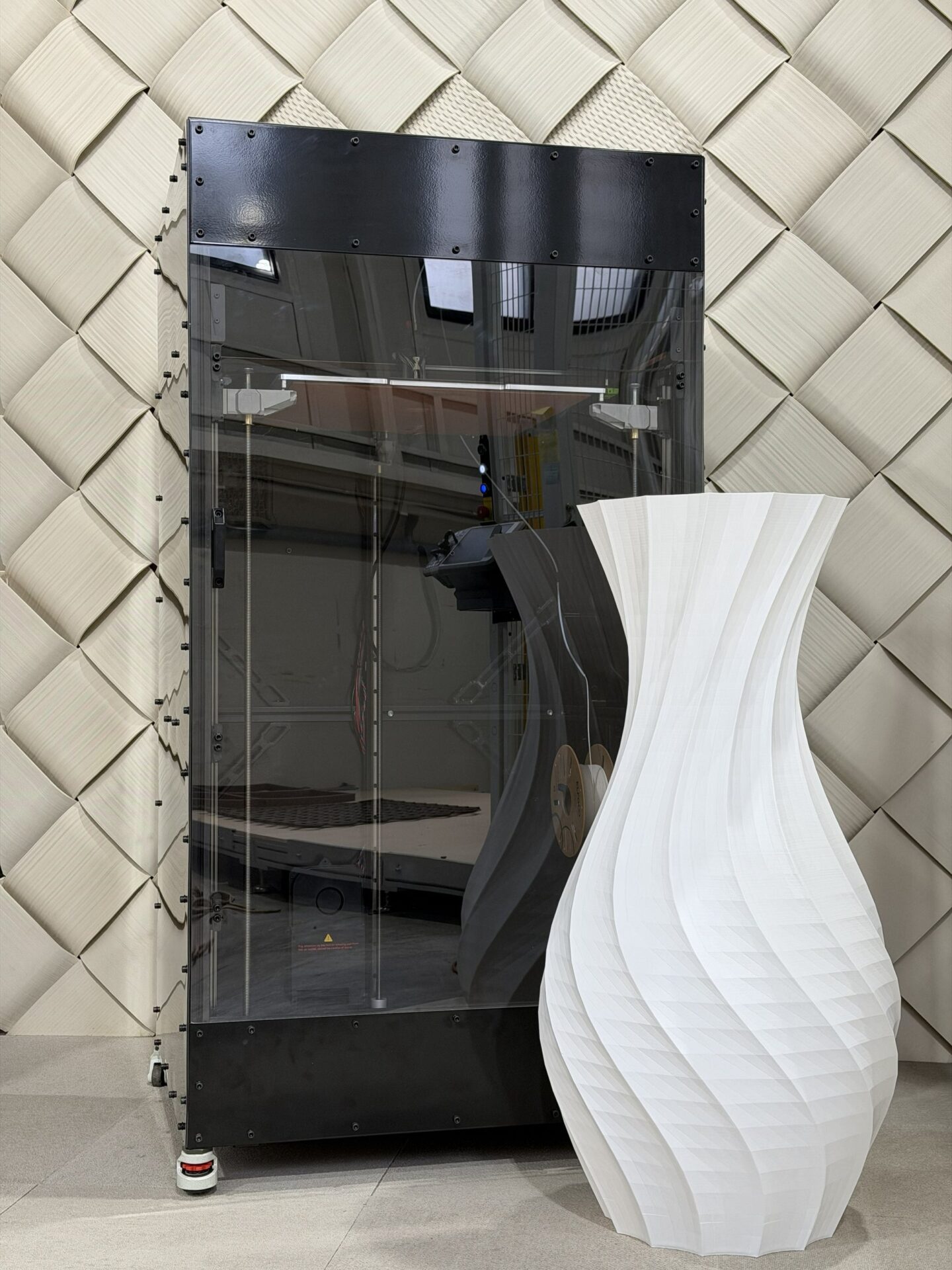 アイキューブ、高さ1mの大型3Dプリンター「Yggdrasill」を発売 - 画像2