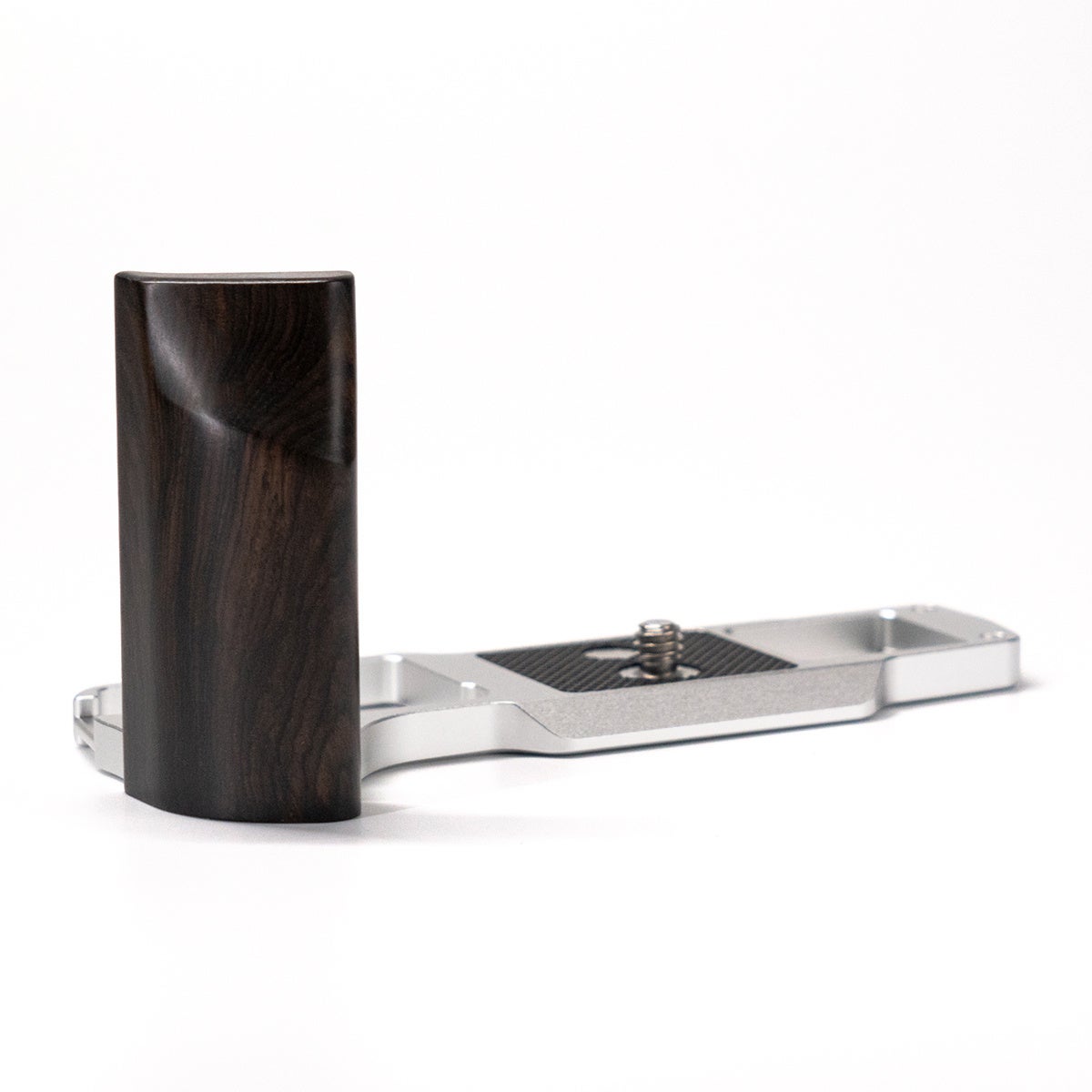 E&Iクリエイション、OM SYSTEM対応の木製グリップ一体型ベースプレート発売 - 画像6