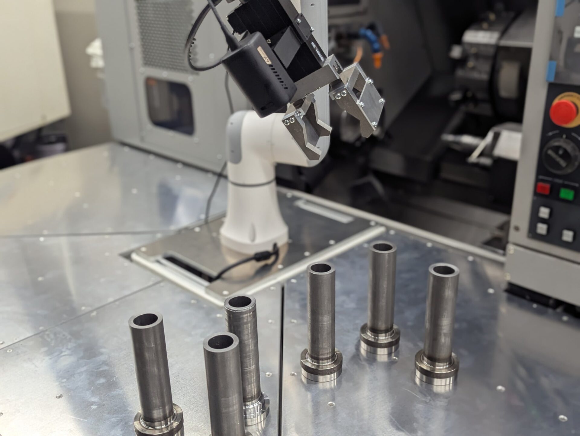 ZREK、NC旋盤自動化ソリューションを稼働開始 - 画像4